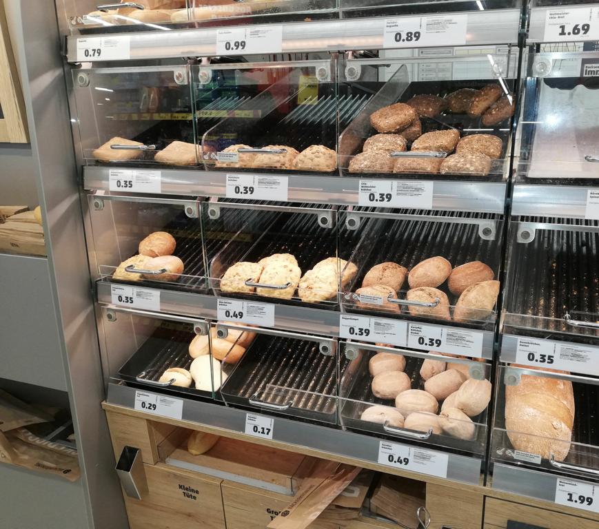 Brot, bread, パン, German bread, ドイツのパン, deutsches Brot, bread culture, Supermarkt-Brot, supermarket bread, スーパーマーケットのパン, deutsche Brötchen, ドイツの丸い小型パン, German bun
